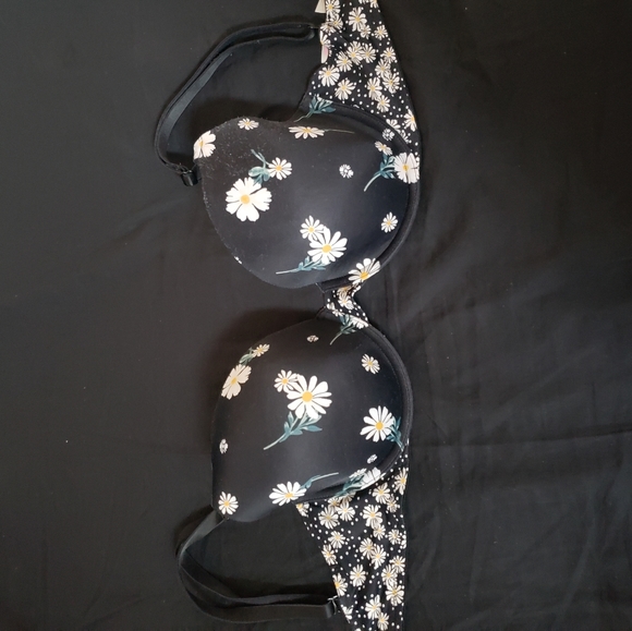 Pink Bra - Picture 6 of 7